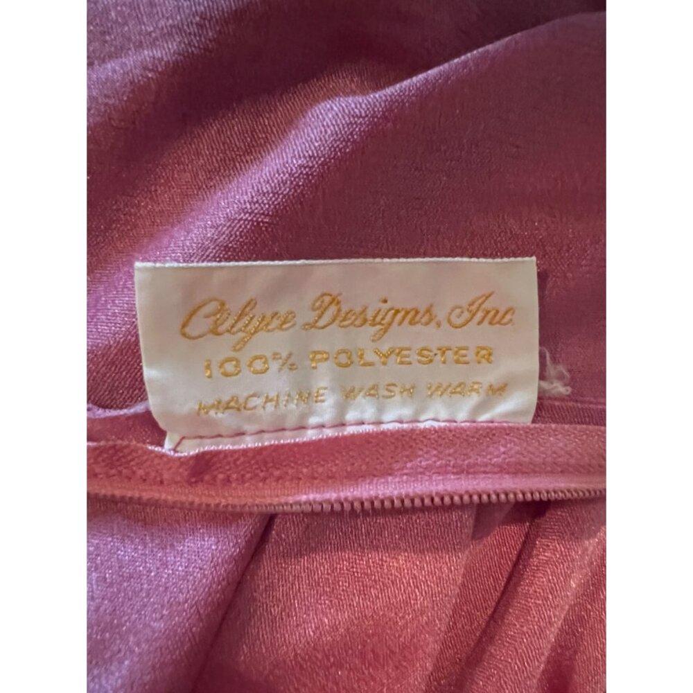 Vintage CELYCE DESIGNS, INC Women's Formal Pink Long Dress with a small flaw - Picture 8 of 9